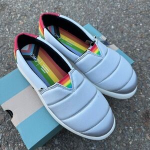 NEW Toms Alpargata Mallow Metallic Silver Rainbow Slip On Shoes Women’s 7 NIB